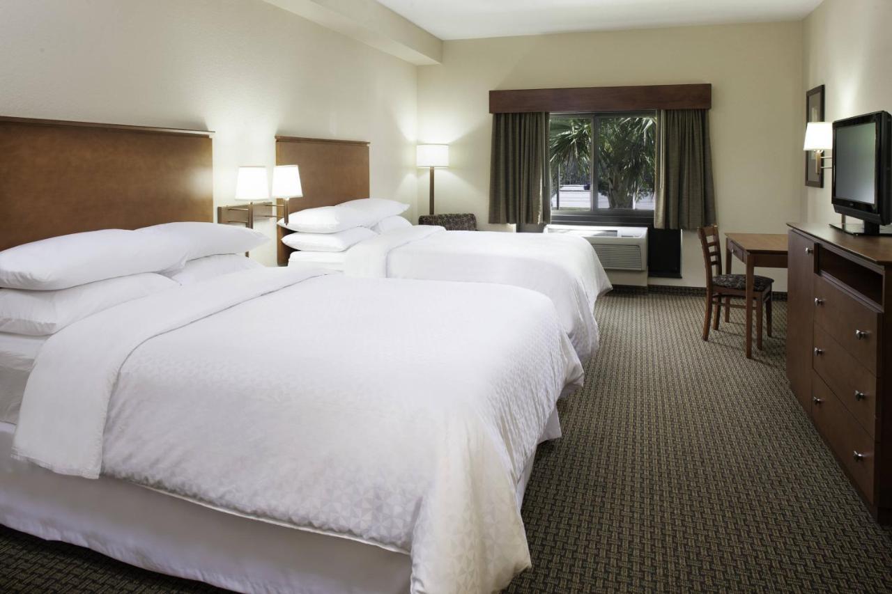 Four Points By Sheraton Fort Myers Airport Esterno foto